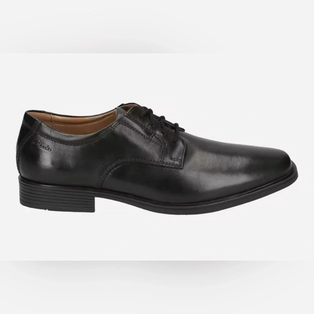 CLARKS Art. Soft cushion with aprtholite Tilden Plain in black size 12M